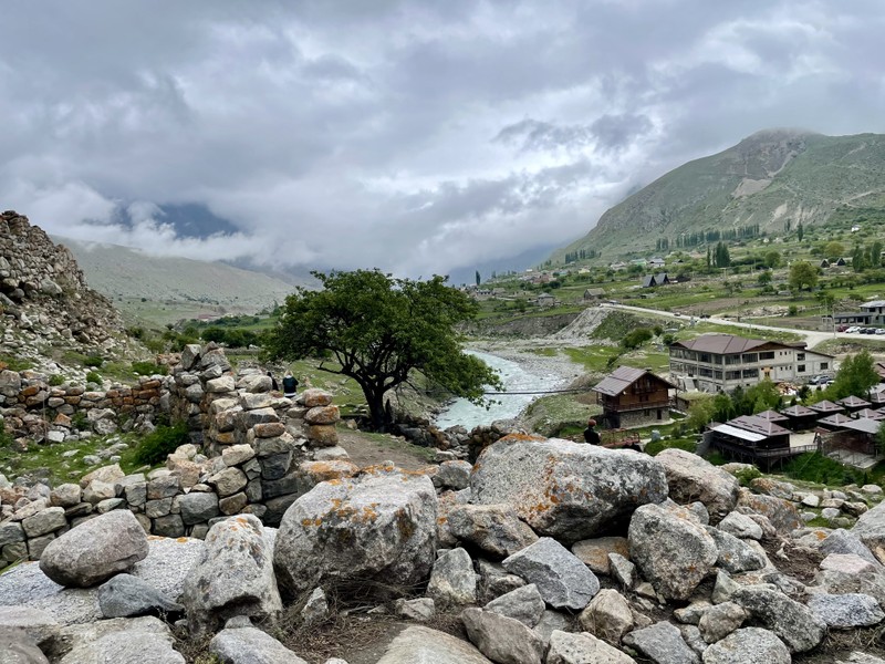 супер! очень понравилось! не утомительно, хоть и много гуляли, поднялись везде куда можно, залезли на все