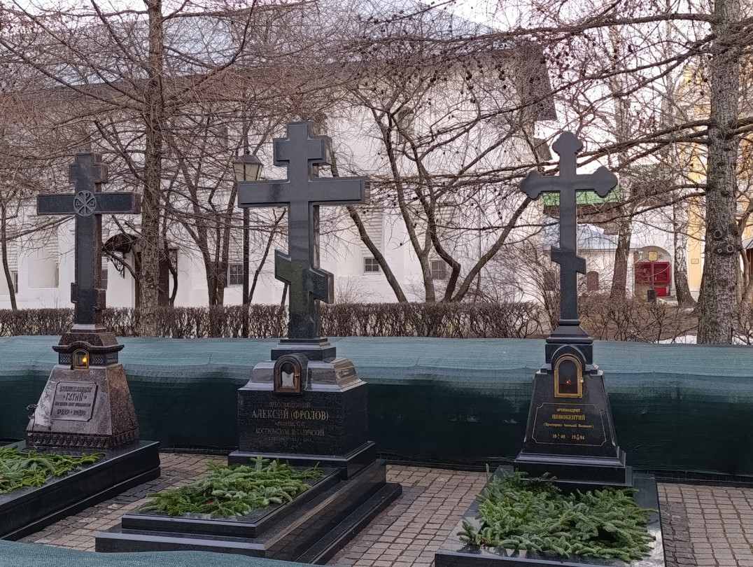 Сегодня побывали на экскурсии. Три часа пролетели незаметно. Спасибо экскурсоводу Ирине, очень интересный рассказ, который хотелост