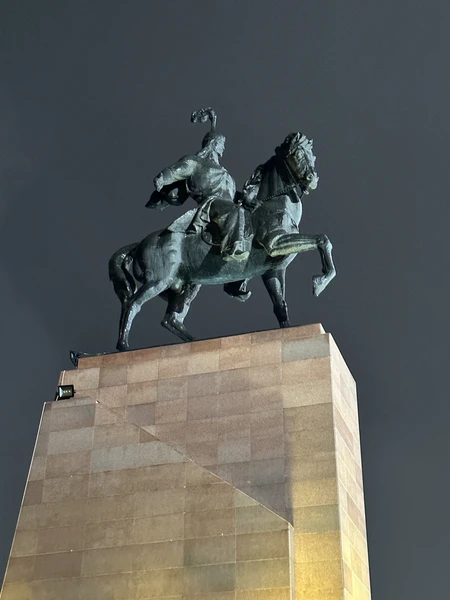 Были в Кыргызстане более 2х лет назад, но отзывы не написали сразу, как-то забылось. Перелёты, окончание