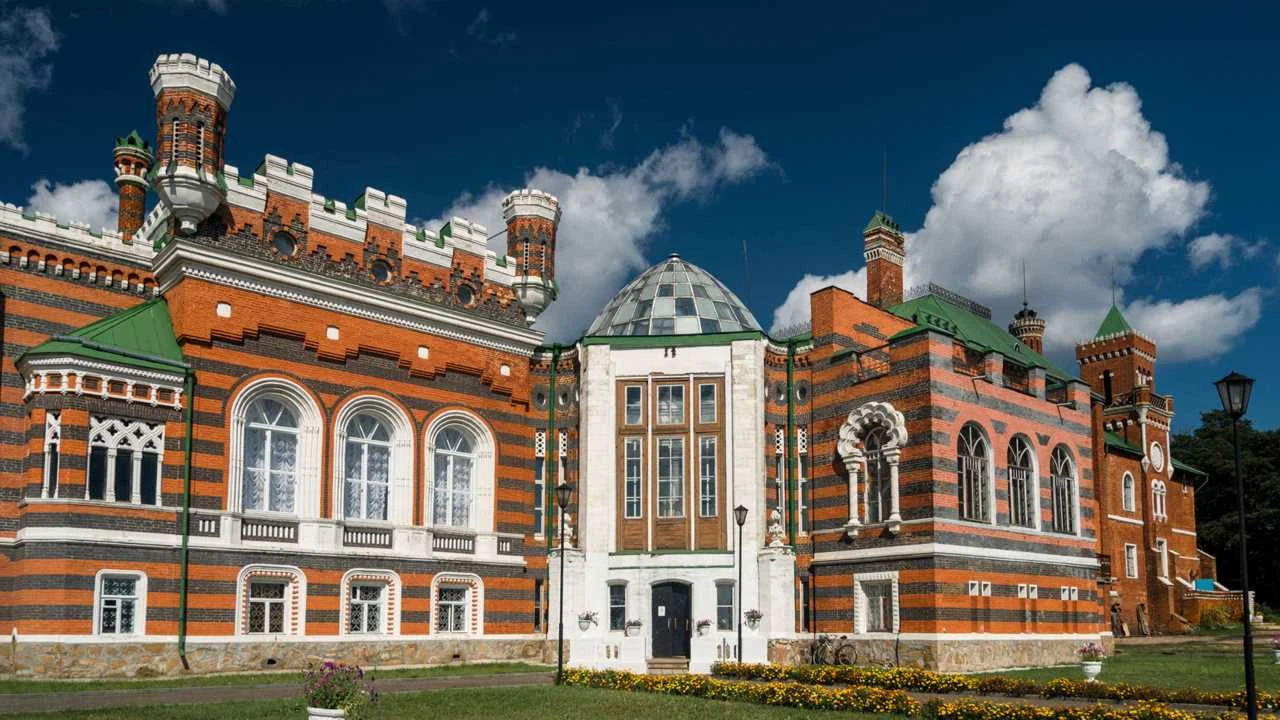 Групповая экскурсия к замку Шереметева и озеру Светлояр