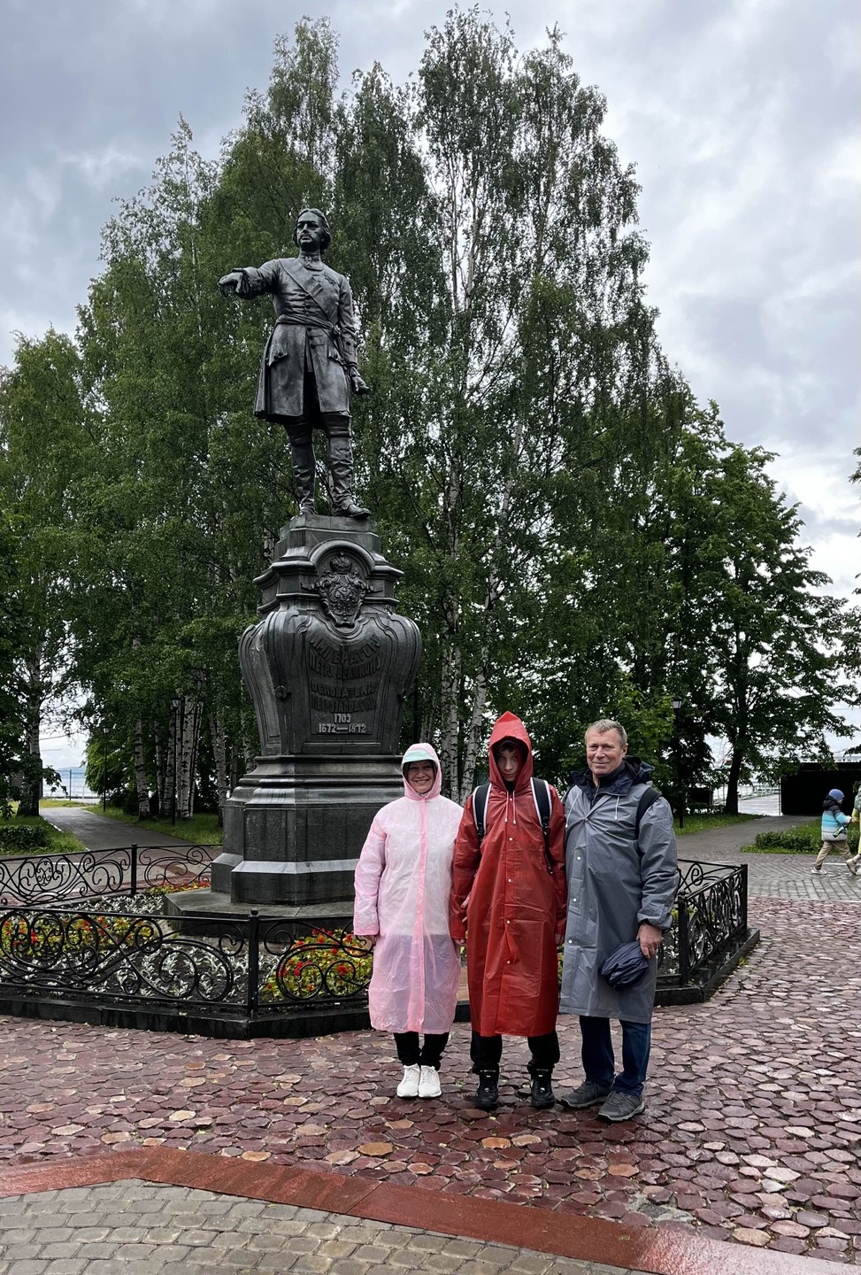 Хотим поблагодарить Жанну за отлично проведенную экскурсию. Нам и внуку 12 лет очень понравилось. Думали, что