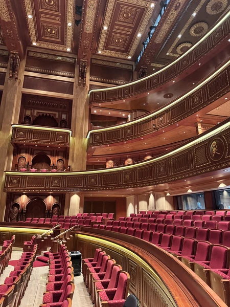 Экскурсия «Влюбиться в Маскат» с Марьям - это прекрасный выбор нашей поездки в Маскат. За один