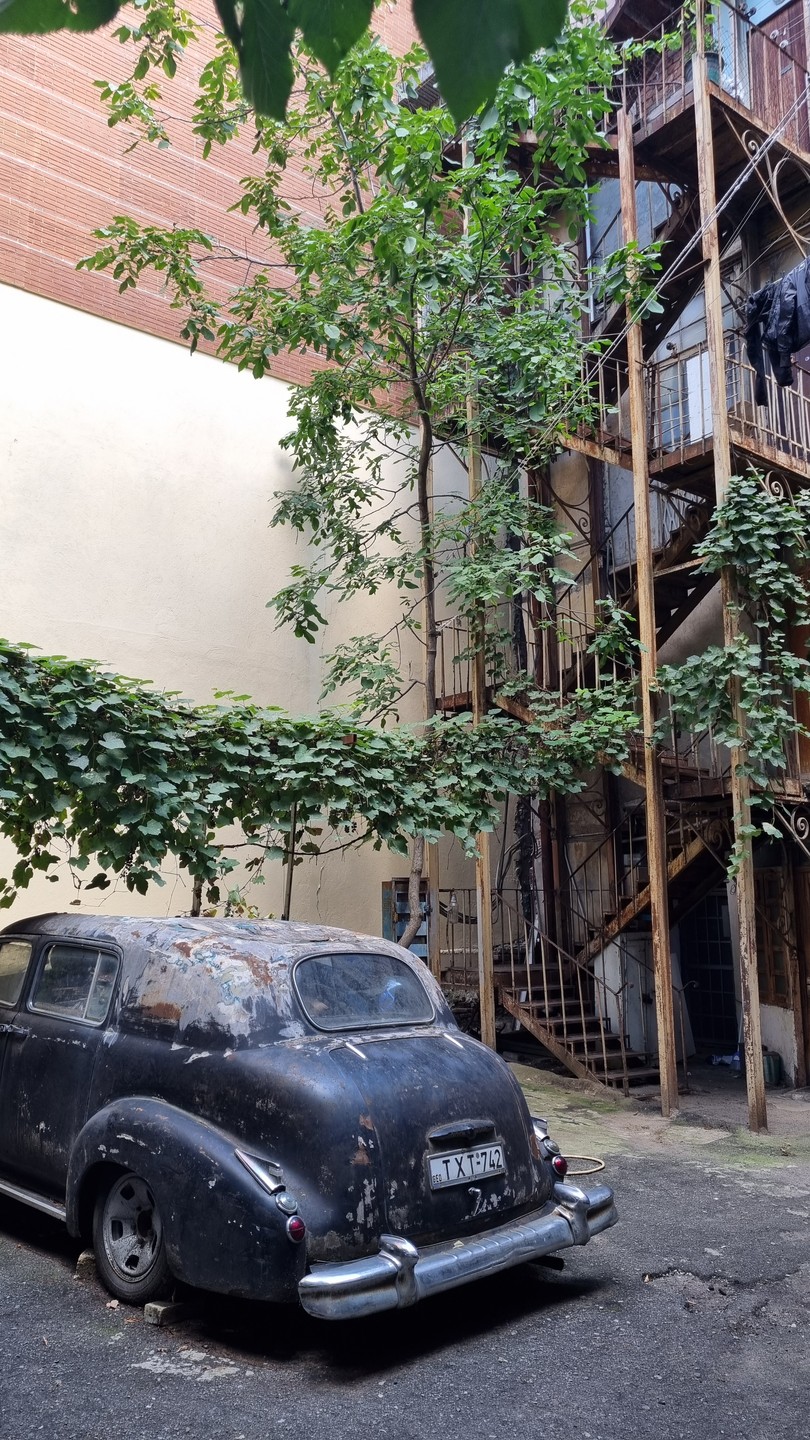 Формат, места, актеры и историческая составляющая были интересными