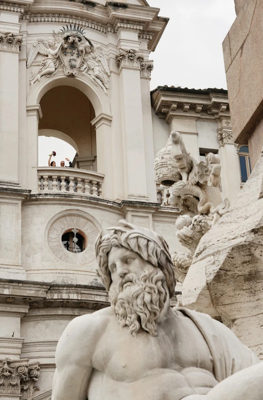 Тайная жизнь вечного города: чёрная аристократия, оккультизм и послания древности (18+)