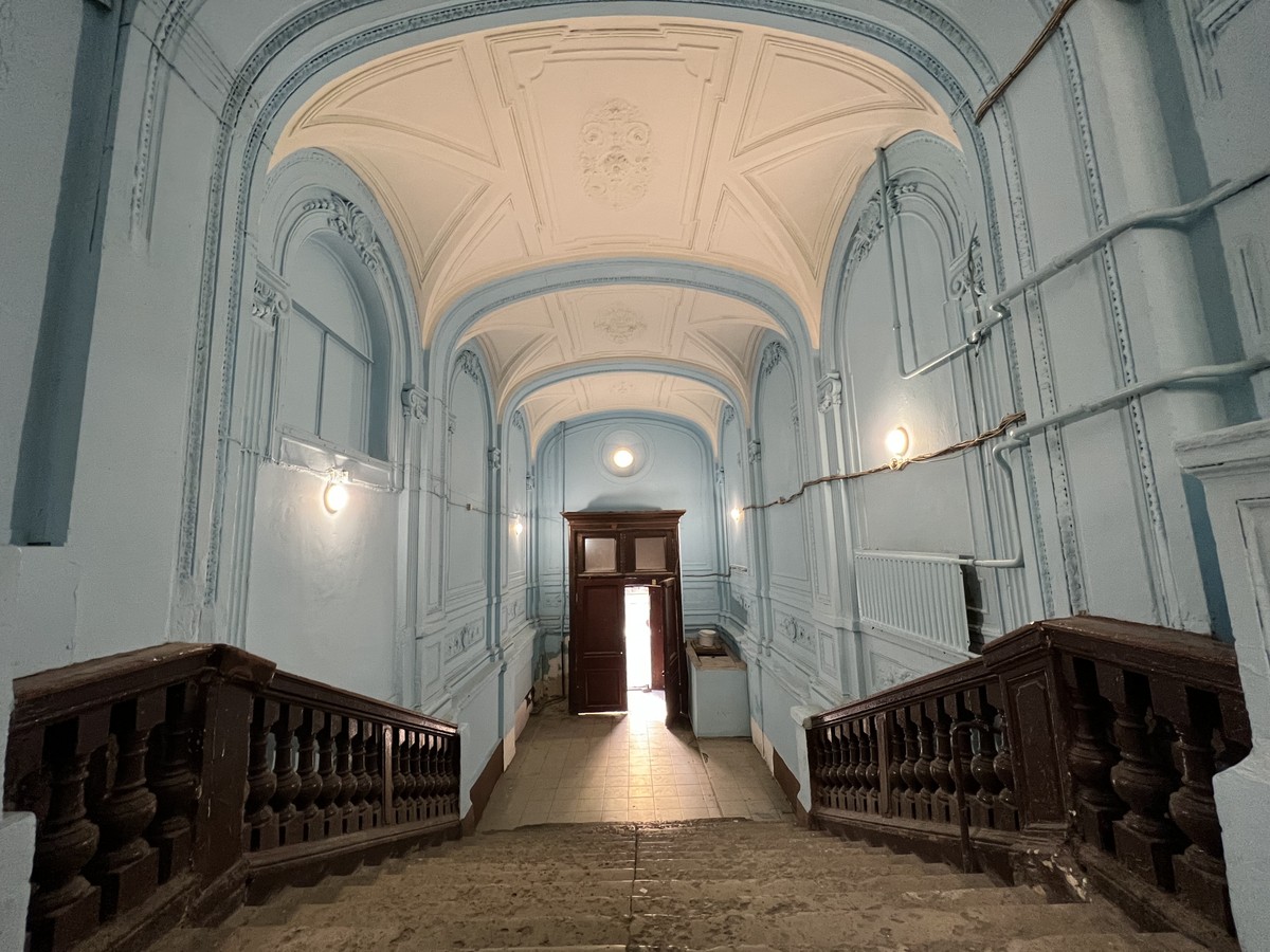 Питерский вайб: парадные, дворы-колодцы и коммуналка Довлатова (16/17)