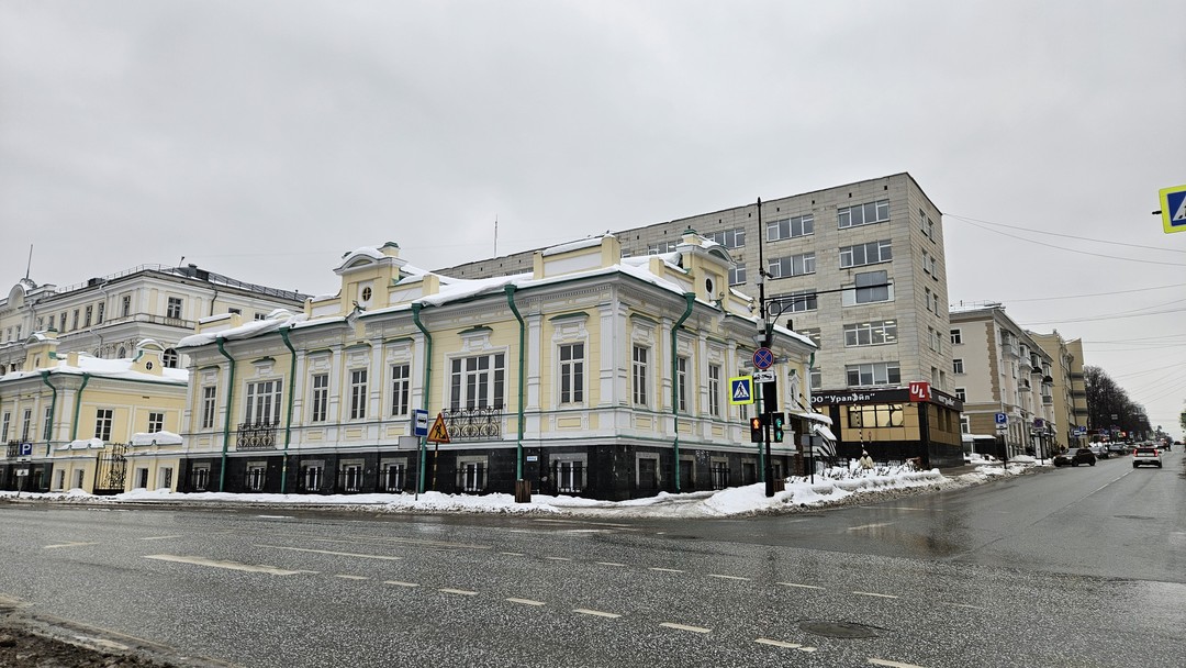 Вокруг Театрального сквера (Татьяна)