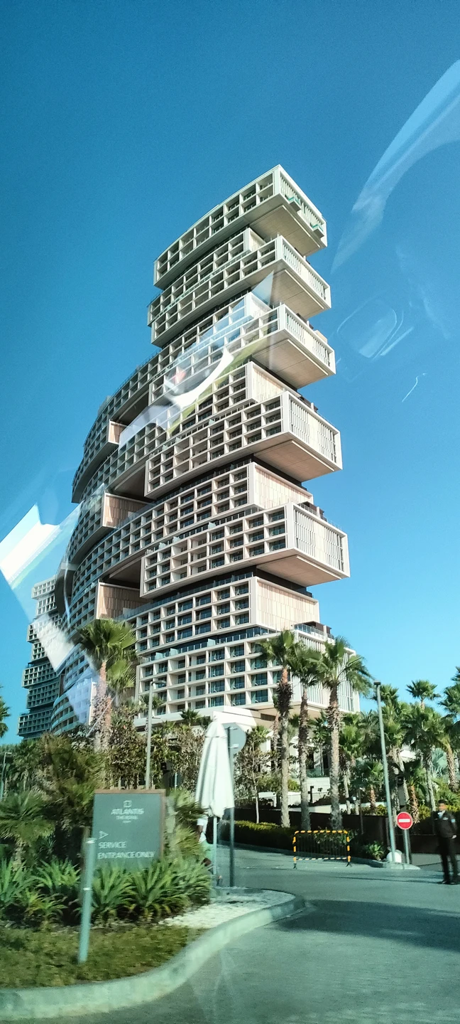 Всем привет! Благодарю Мухаммада за проведение экскурсии в Дубай! Он очень корректный,воспитанный и эрудированный гид, рассказал