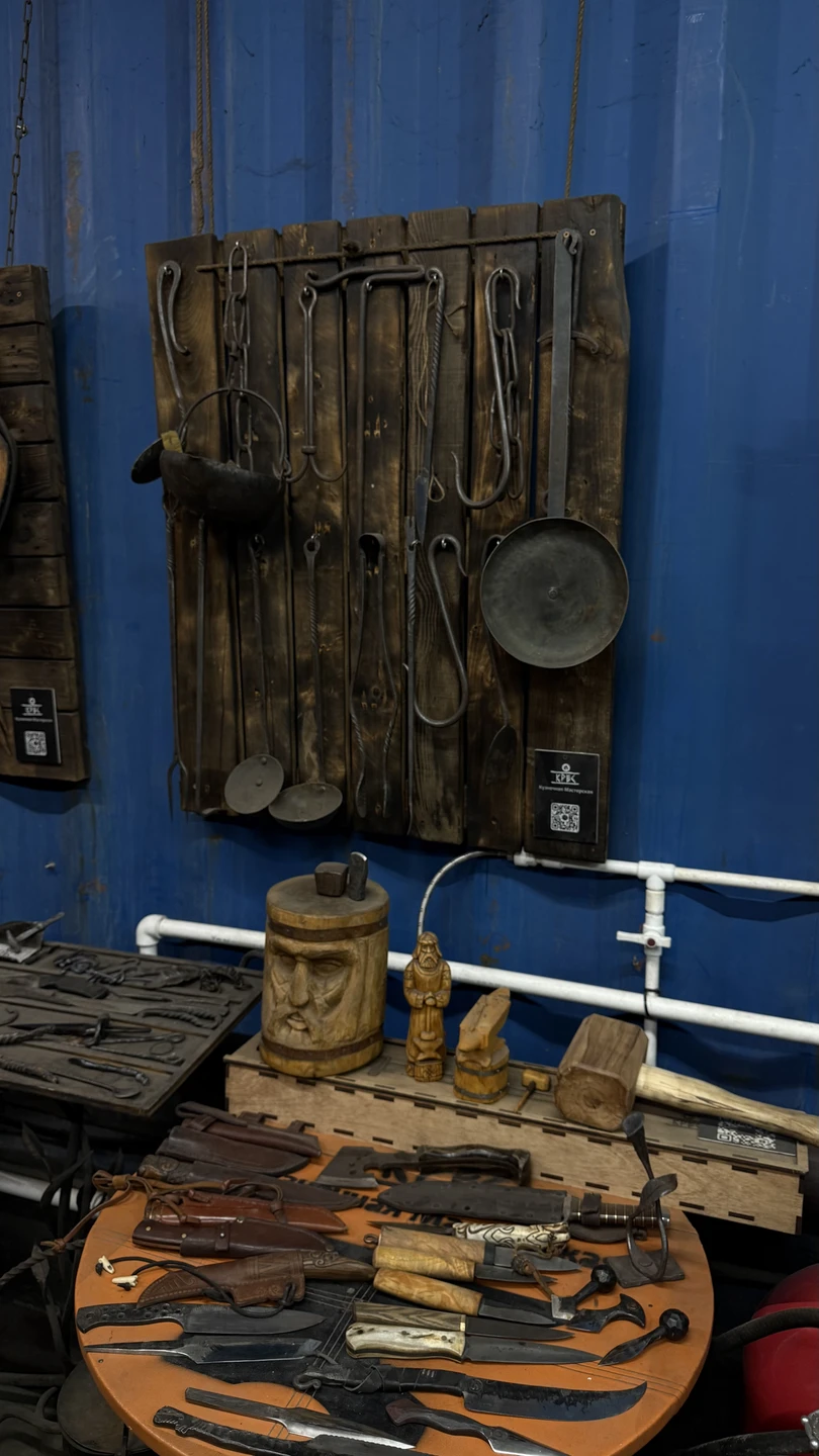 Классный мастер-класс, очень понравилось. Вначале послушали инструктаж по технике безопасности. Далее приступили к изготовлению, Все действия