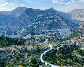 Карадахская теснина, Салтинский водопад, высокогорное село Гуниб