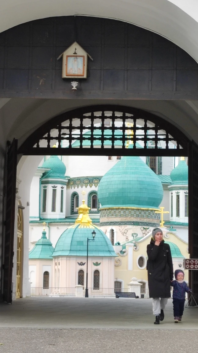 Экскурсия прошла в комфортной, доброй атмосфере. Владимир заехал за нами в указанное время и место и