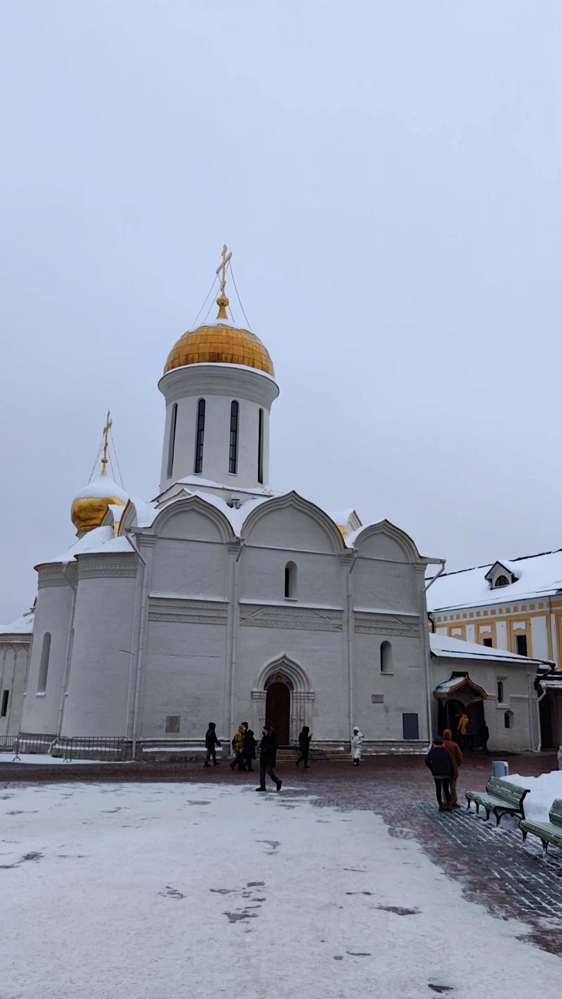 Спасибо за экскурсию! Понравился комфортный формат, в своём темпе, можно переслушать определённые моменты ещё раз, что