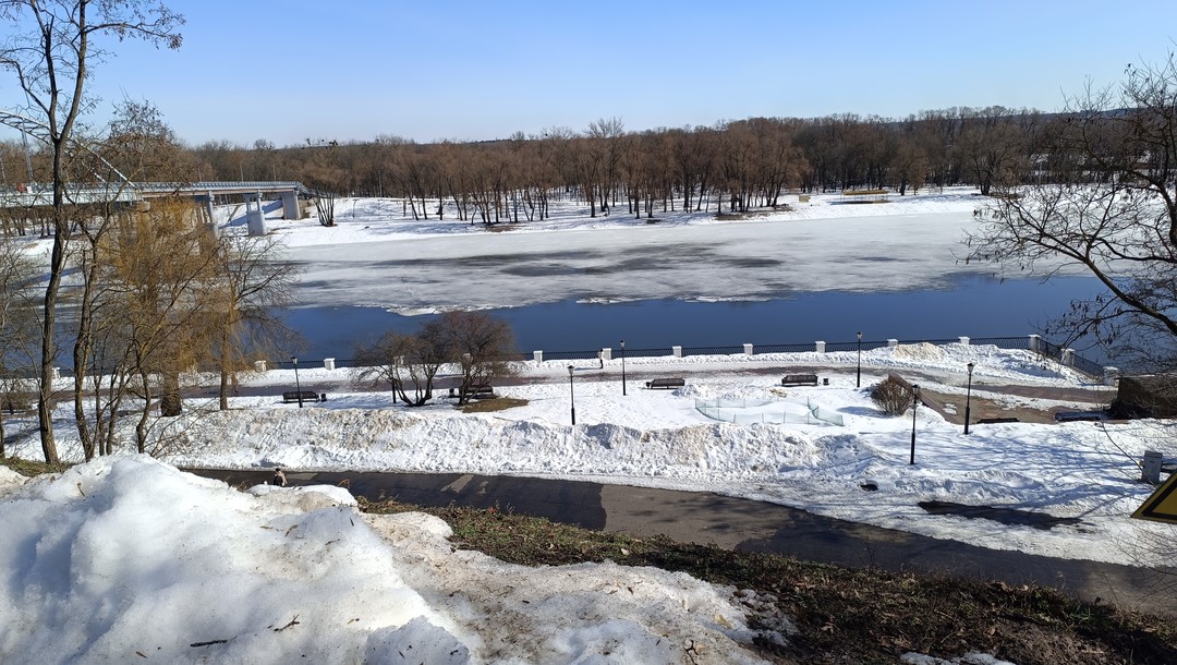 Добрый день, прочитали отзывы и взяли экскурсию по Гомелю с Юлей. Ничуть не пожалели. Погода, маршрут
