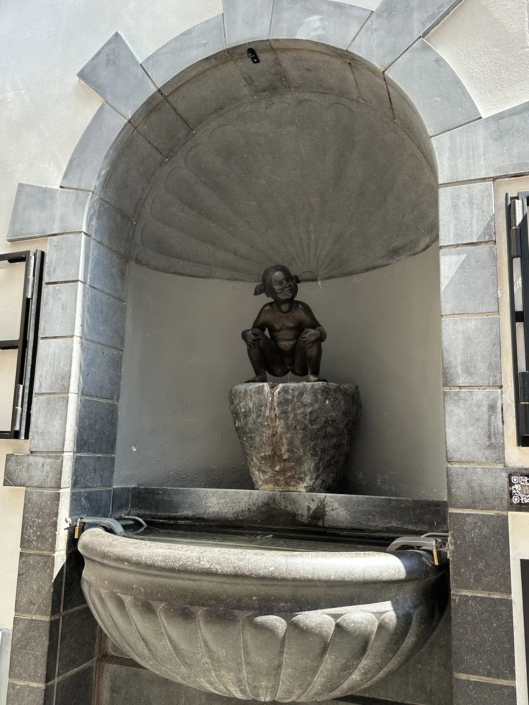 Экскурсия прошла весело и непринуждённо. Полина доступно и интересно рассказала об исторических фактах города. Провела по