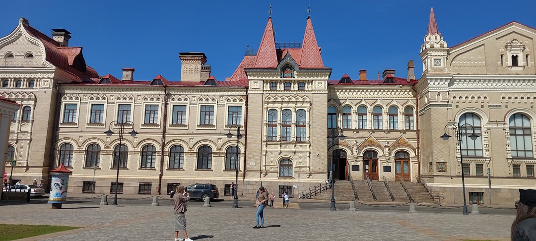 Замечательный гид Елизавета провела прекрасную экскурсию по городу. Очень информативная, структурированная подача материала, доброжелательное отношение, глубокое