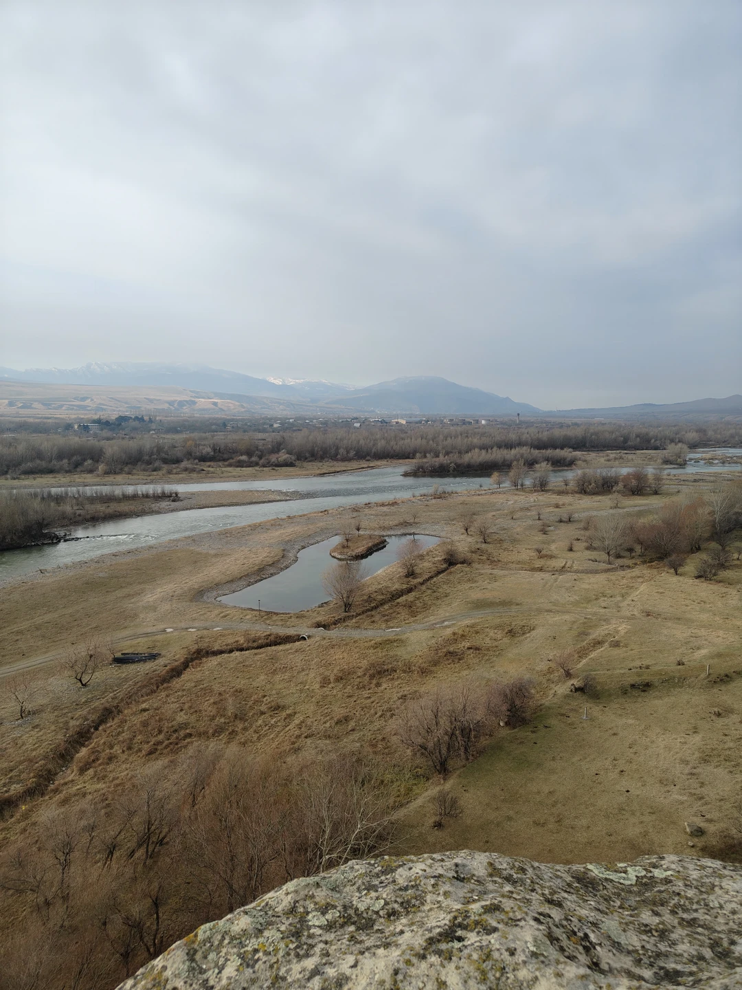 Побывали в Грузии впервые! Были впечатлены красотой страны, гостеприимством и радушием,с которым нас встретили! Все продумано