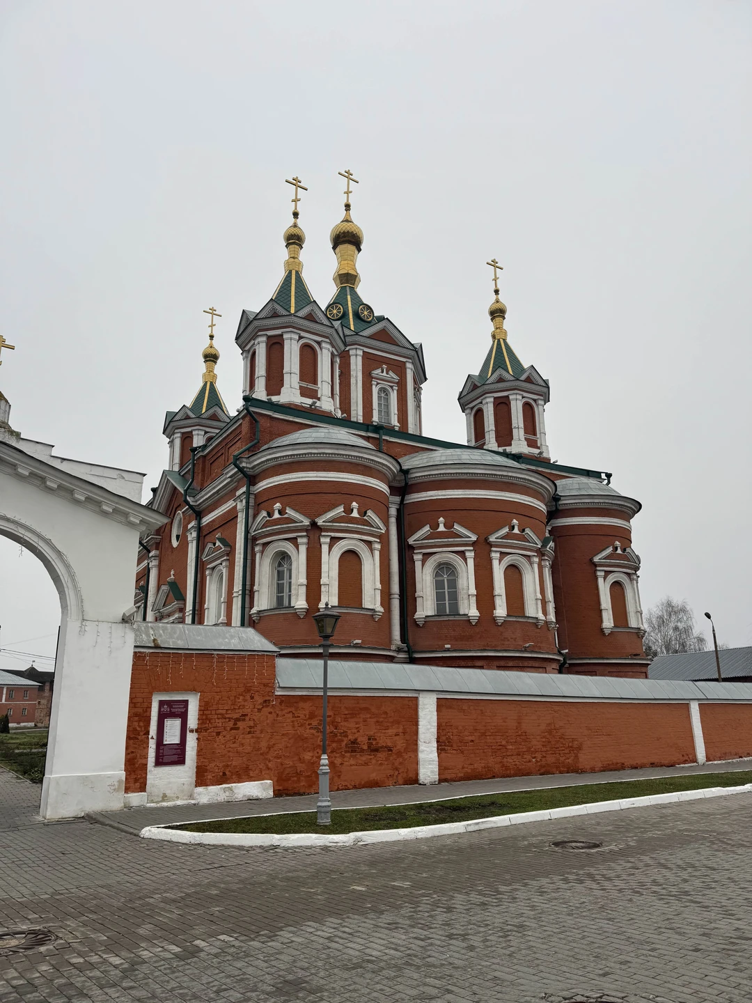 Виктория отличный человек и рассказчик❤️Интересно, познавательно, не занудно. Ответила на все наши вопросы. Рекомендую 👍
