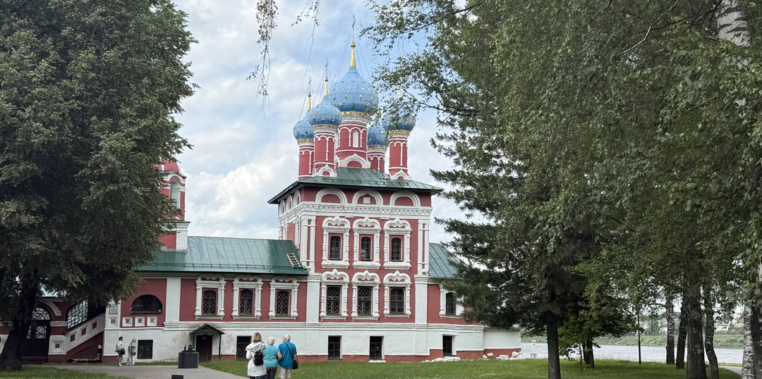 Спасибо Анастасии за интересную и познавательную экскурсию по чудесному и древнему городу Углич, и конечно же