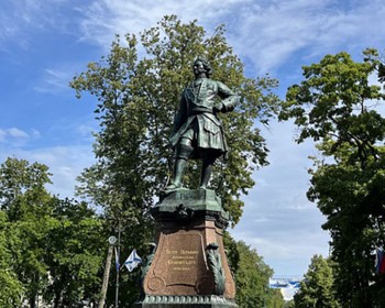 Автобусная экскурсия по Петербургу, поездка в Кронштадт с посещением Музея-макета фортов