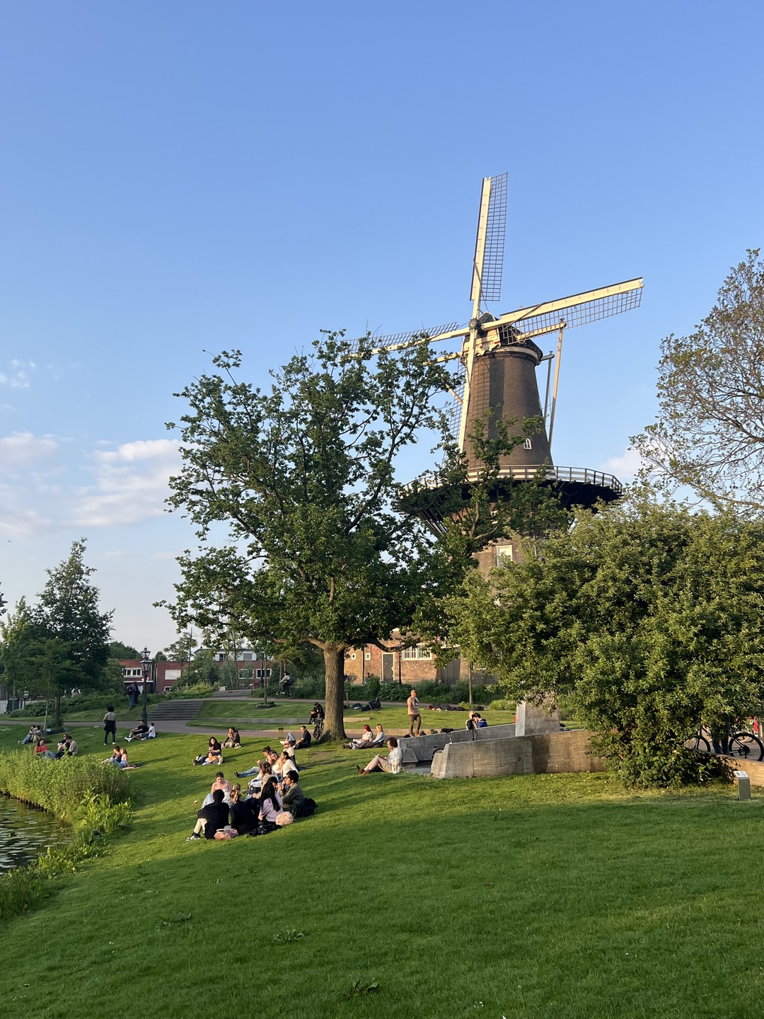 Отлично организованная экскурсия, всем рекомендую. Евгений - очень профессиональный гид, обладающий знаниями о прошлом и настоящем