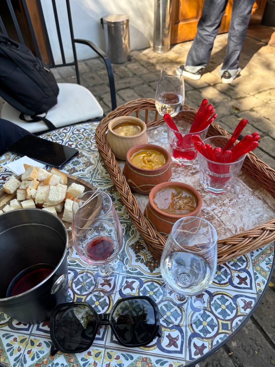 По северу Сербии на авто: архитектура, винодельня и крепость (Надежда)