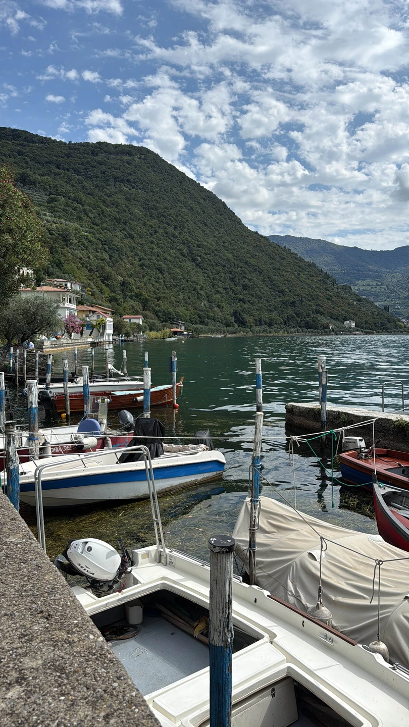 Это было превосходно! Это действительно не изъезженный маршрут, 7 часов пролетели незаметно, очень красиво, интересно. Успели