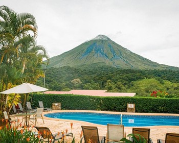 Вулкан Ареналь