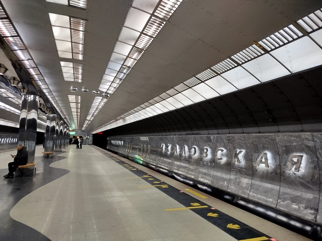 Необычная экскурсия и очень интересные рассказы о метро. Мне, человеку, избалованному метро Москвы и Петербурга и