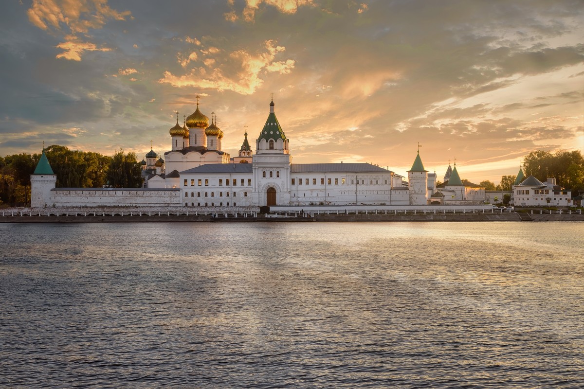 Из Ярославля в Кострому