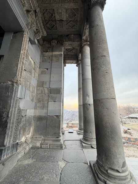 Гарни, Гегард и Симфония камней - Армения от язычества до христианства (Елена)