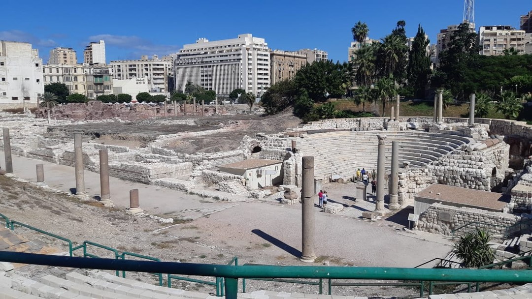 30 октября ездили на экскурсию из Каира в Александрию. Все прекрасно организовано! Заранее с нами связались