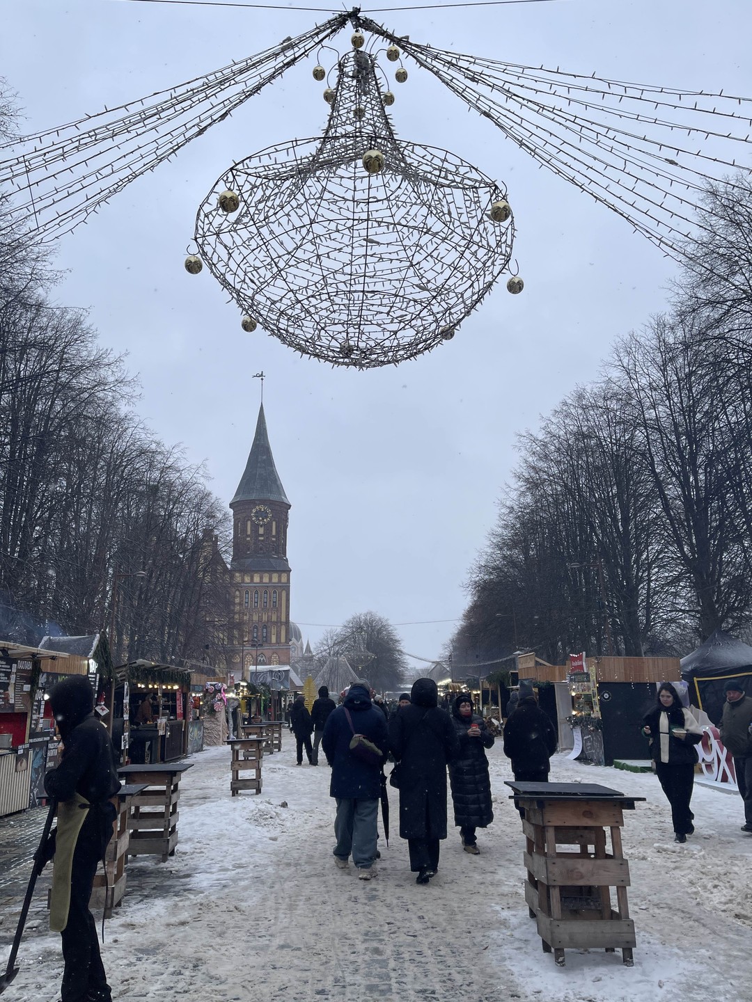 Не смотря на холод, все было душевно и интересно), подаренные кусочки солнца Андреем (нашим гидом) из
