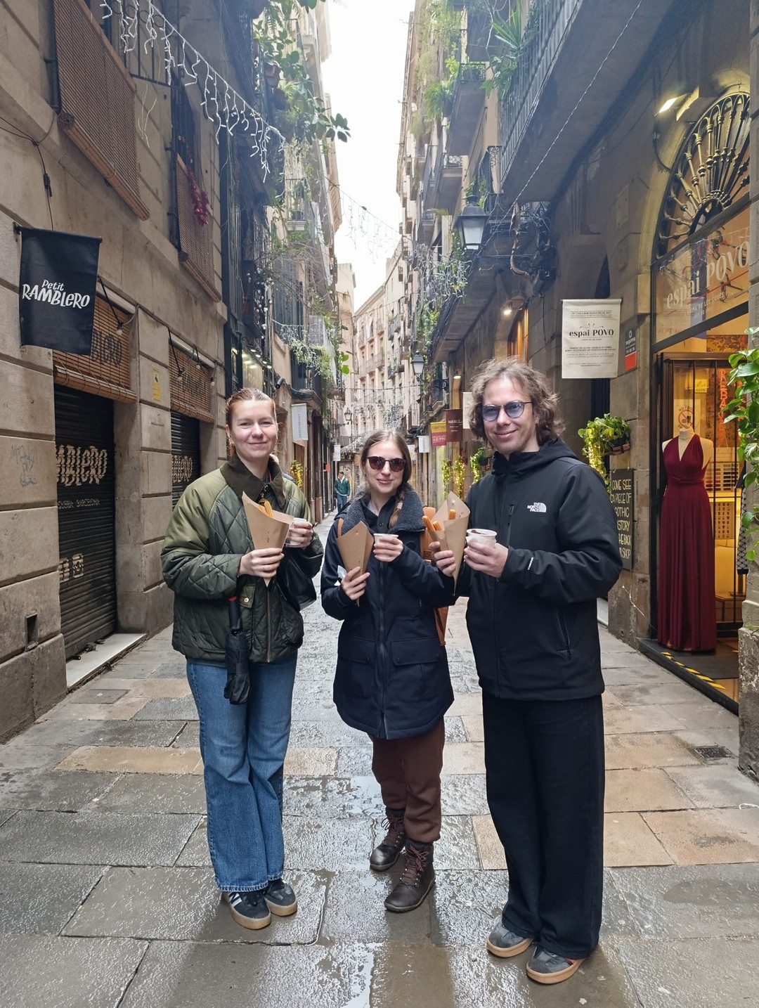 Эта экскурсия стала одним из самых ярких впечатлений нашего путешествия по Барселоне! Мы провели потрясающее время