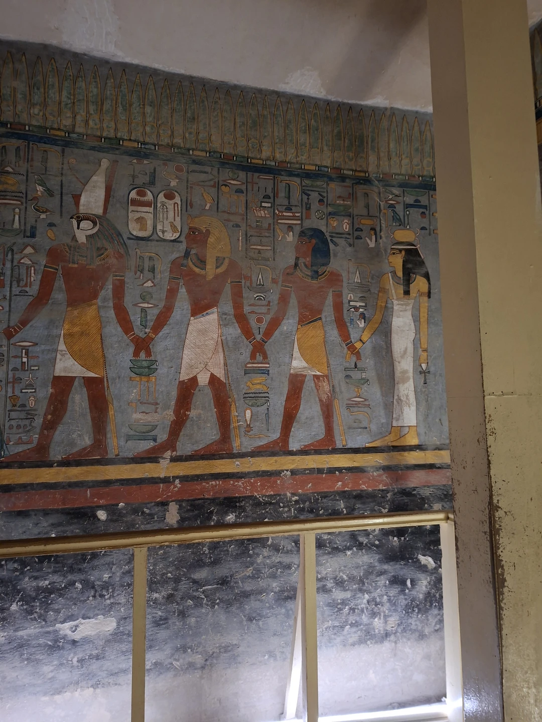 Вроде всё соотантствует описанию, Экскурсия познавательная. Луксор надо было посмотреть. но осталось двойственное вречатление. Я понимаю