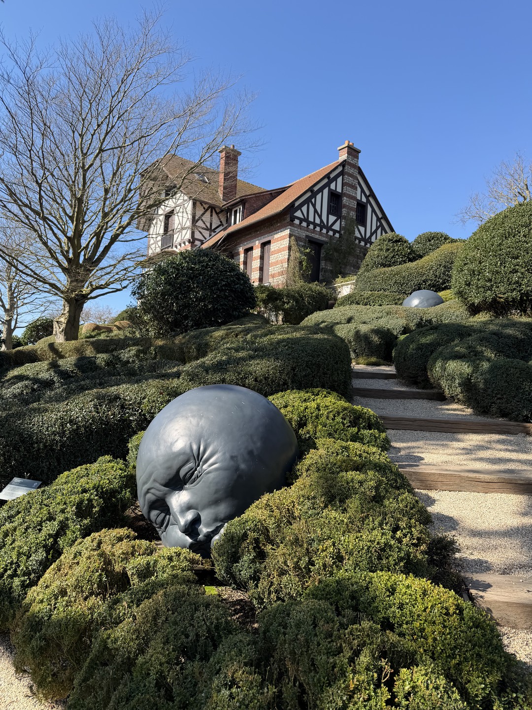 Путешествия в Нормандию останется надолго в наших сердцах. Поездка настолько прошла легко, комфортно, позитивно и познавательно