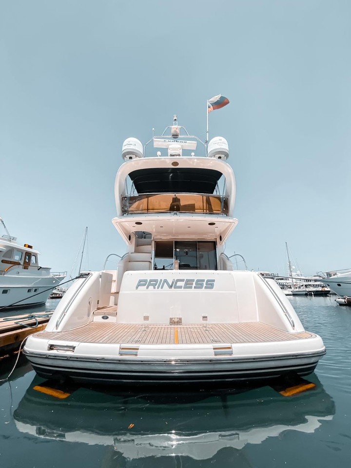 Морская прогулка на яхте Azimut