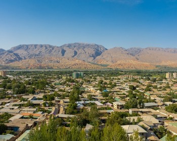 Фанские горы и озеро Искандеркуль, древний город Пенджикент