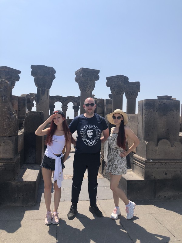 Трансфер из аэропорта в Ереван или обратно + экскурсия в храме Звартноц