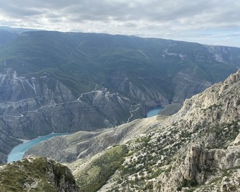 Сулакский каньон, прогулка на катере и бархан Сарыкум