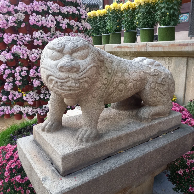 Приятно, когда тебе помогают решать даже проблемы, не связанные напрямую с экскурсией. Благодаря Лилии я разобралась