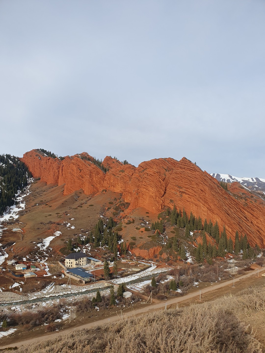 Доброго дня. Долго думала и выбирала маршрут путешествия по Кыргызстану. И очень рада, что не ошиблась
