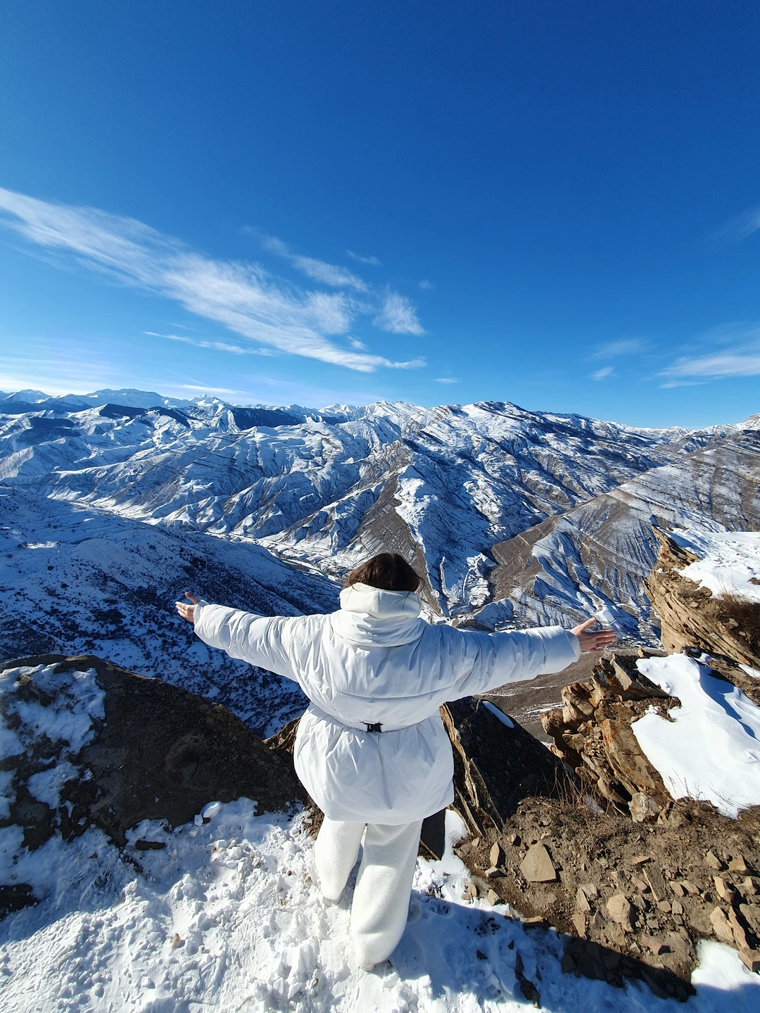 Если Вы думаете поехать Вам в Дагестан зимой… обязательно сделайте это! Природа просто космическая, горы величественные