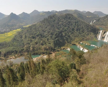 Цзюлунские водопады