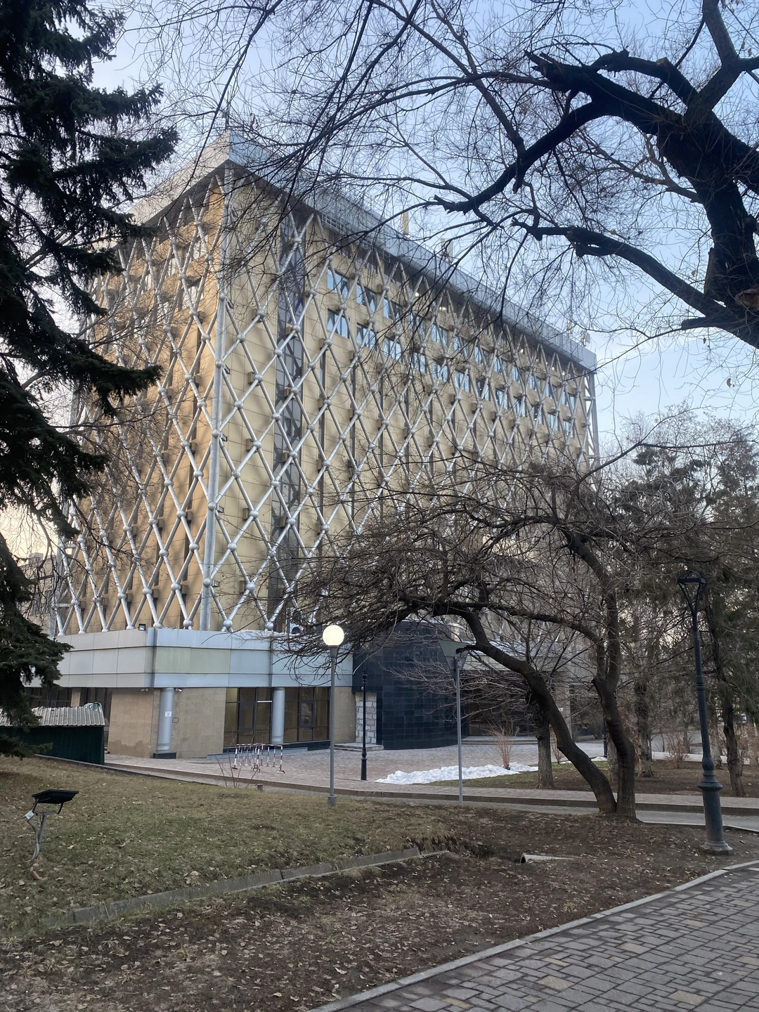 Экскурсия прошла очень интересно, и гуляли много, что позволило увидеть город, и материала услышано было много