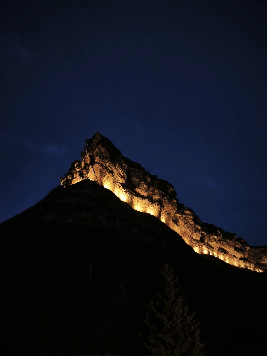 Мы с женой хотим выразить огромную благодарность организатору Анне и отдельно гиду Марие. За эти 3