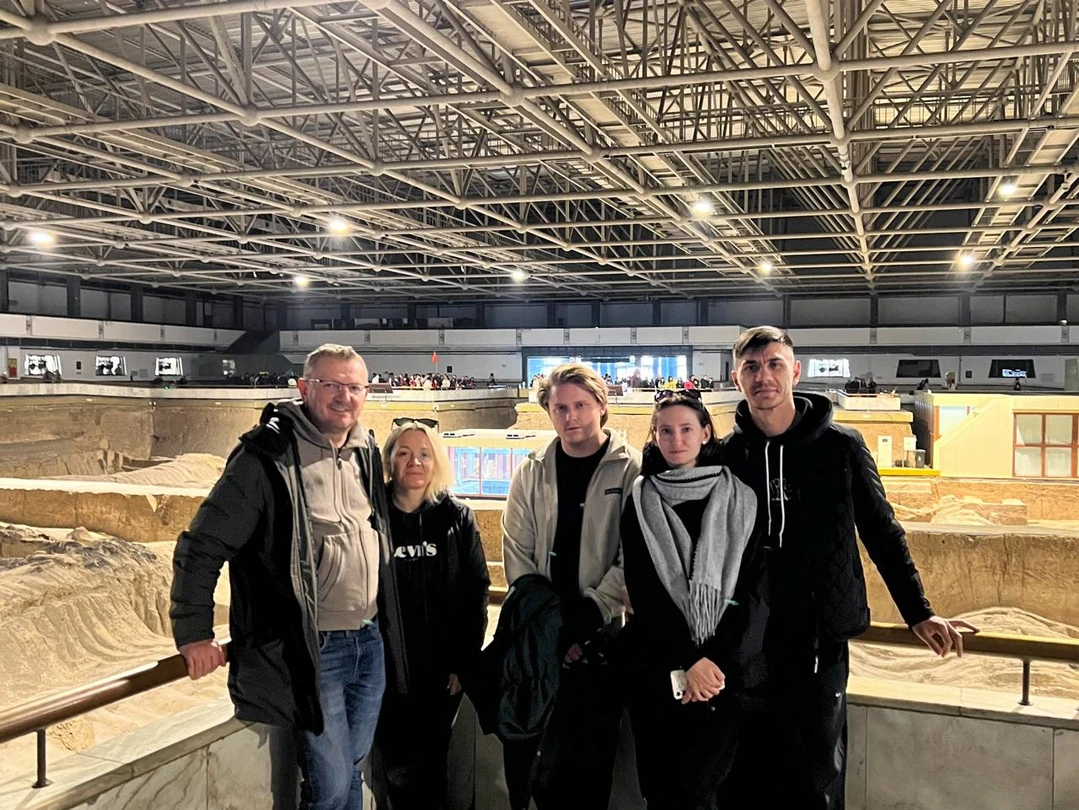 Экскурсия была насыщенной, интересной и познавательной. Гид поделился увлекательными фактами и легендами, а также помог почувствовать