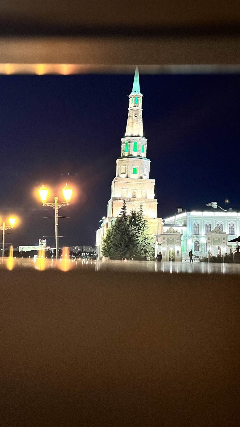 Казанский кремль в вечерних огнях (Аделина)