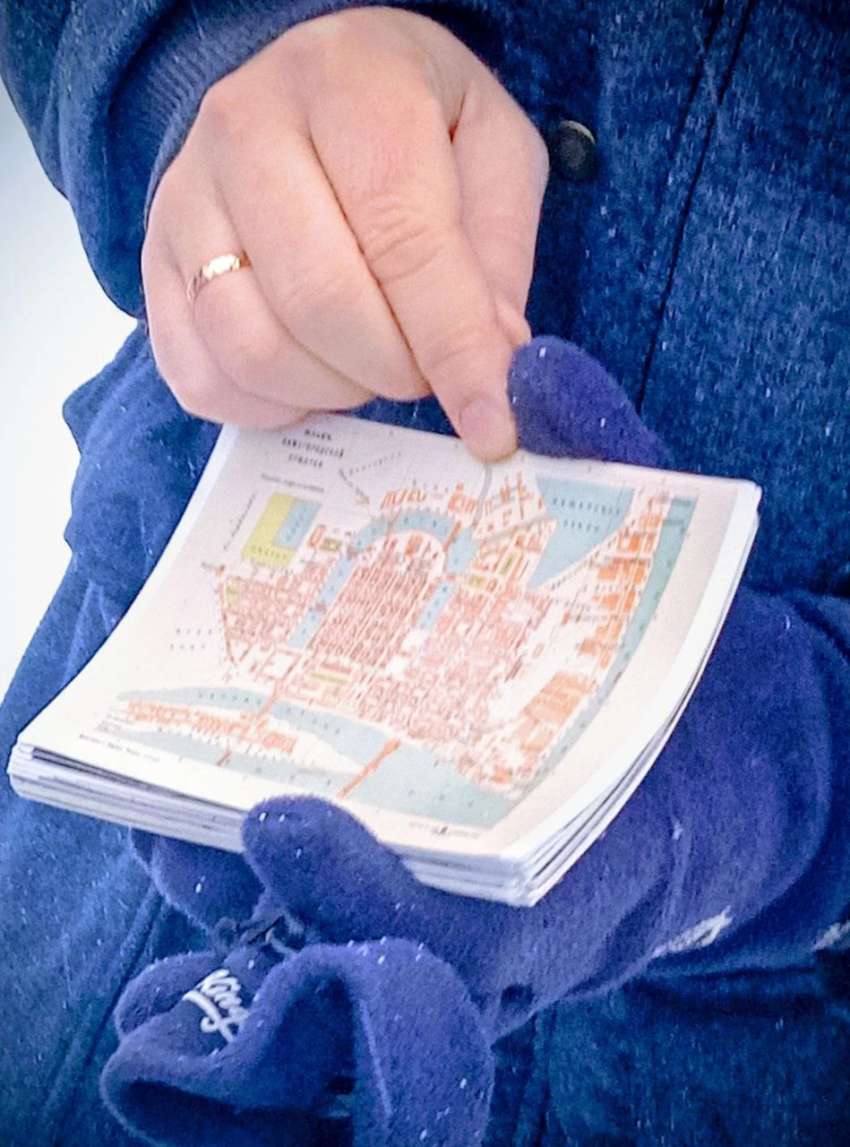 В Иване отмечу завидную способность беспрерывно и интересно говорить на ходу, внимательность к возникающим по ходу