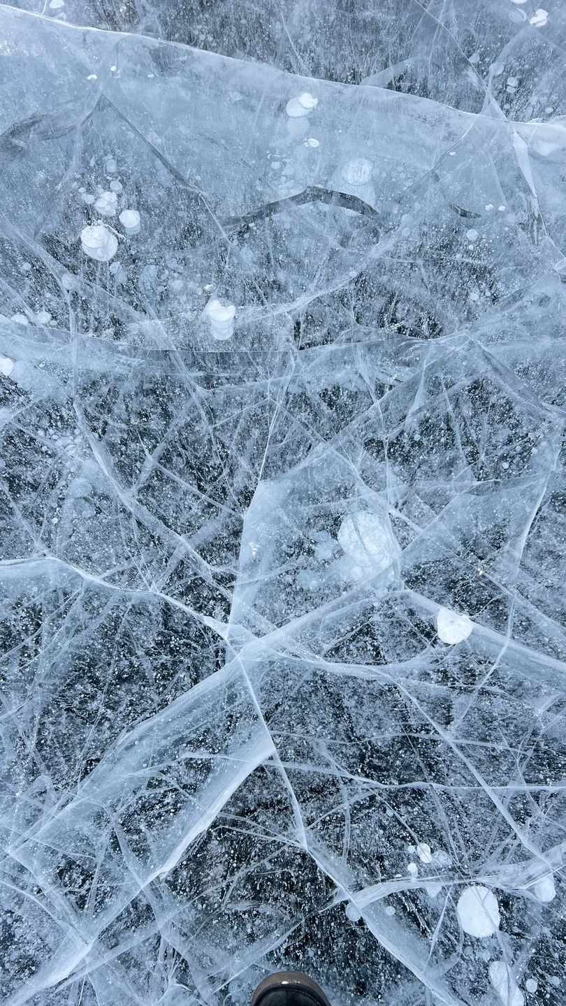 Зимний Ольхон: чистый лёд, пузырьки и гроты (Мария)