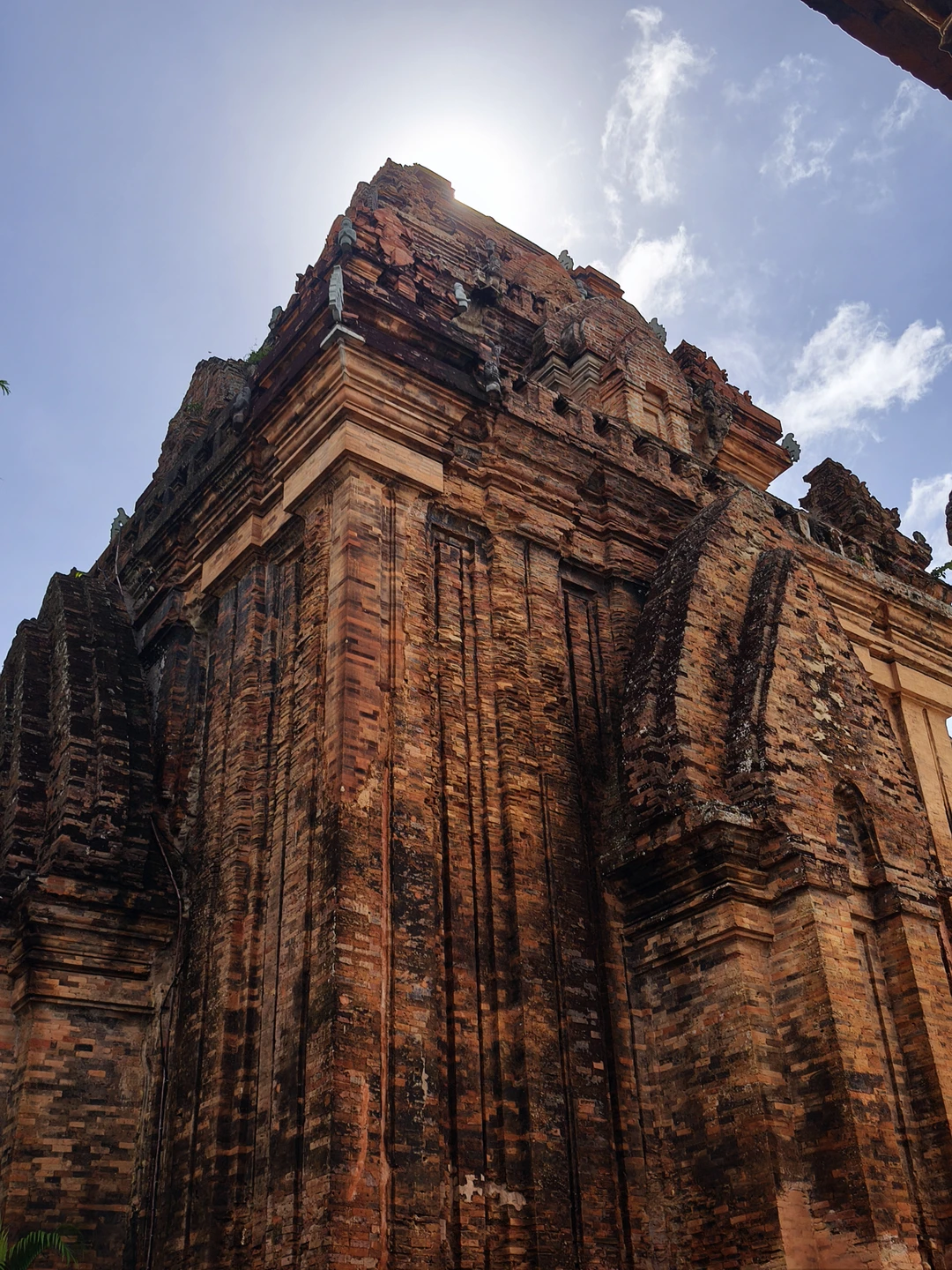 Обзорная экскурсия по Нячангу с Сергеем - наше первое знакомство с замечательной и колоритной страной Вьетнам.