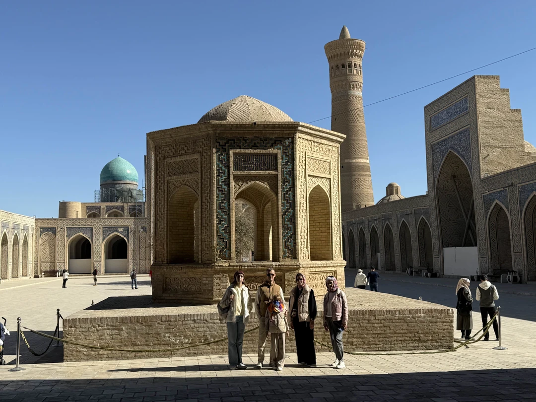 Хотим выразить благодарность от всей нашей семьи Зарине и ее команде! Наша чудесная экскурсия состоялась только